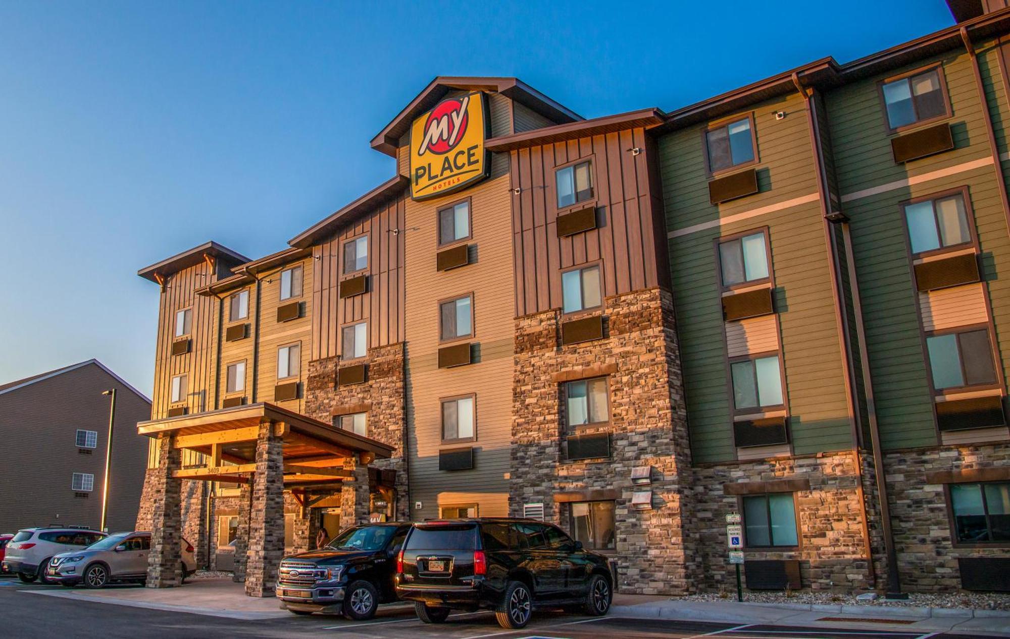 My Place Hotel-Watertown, Sd Exterior photo